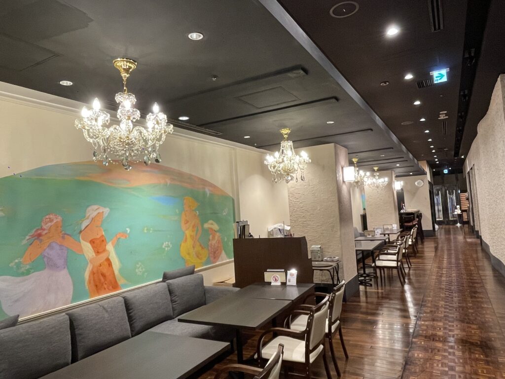 河原郁子NY・シャンデリア東京がオリジナルEMPIREシャンデリアを東京三田倶楽部に実際に納品した画像