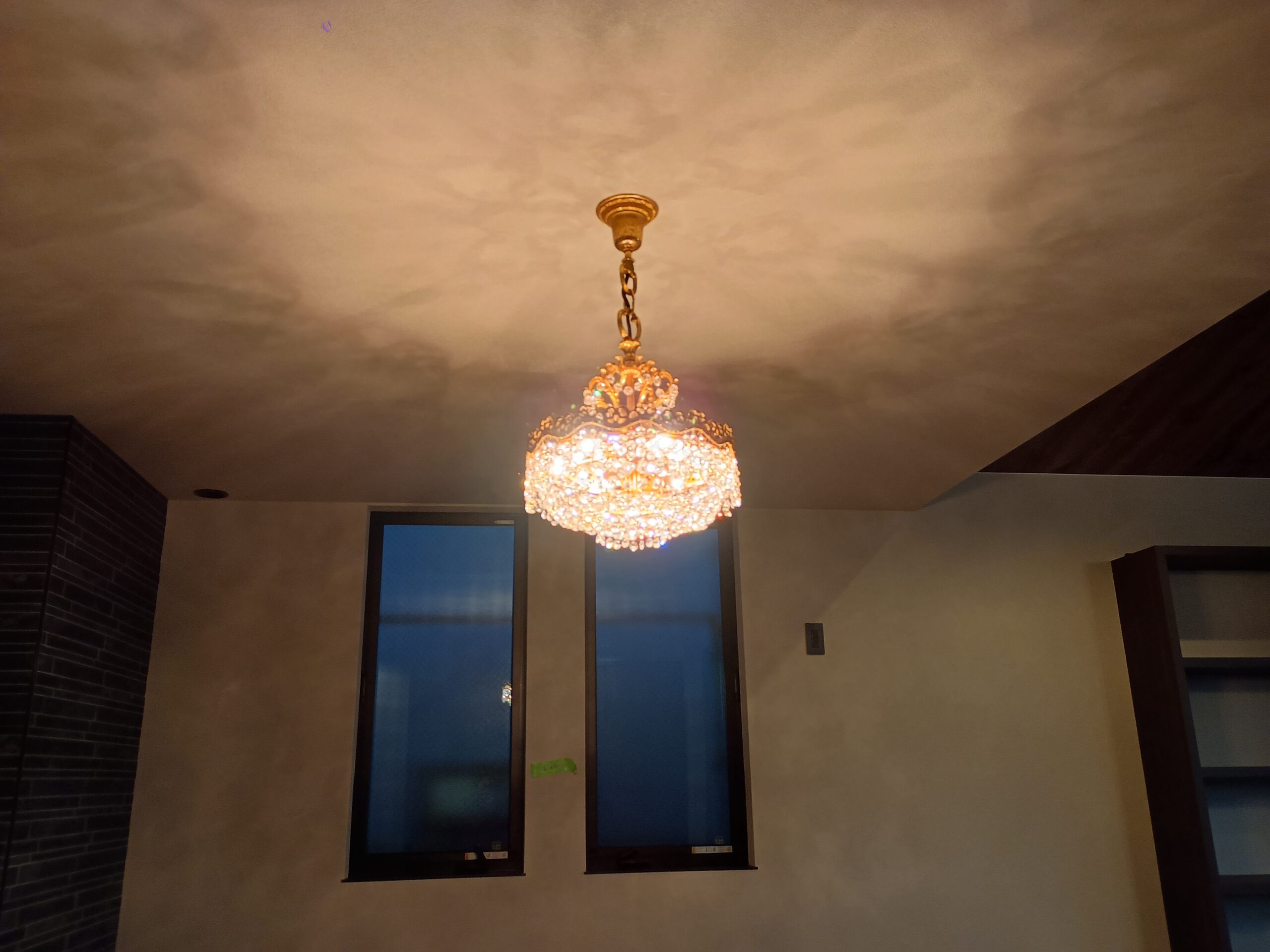 河原郁子NY・シャンデリア東京でお客様ンの引越に伴い、海外製ビンテージシャンを移設、メンテナンスした実際の画像